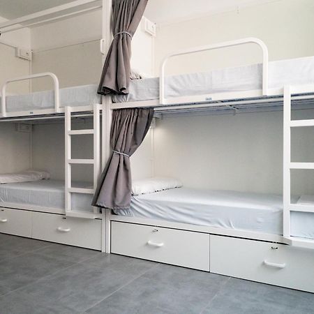 Sea Hostel Барселона Экстерьер фото
