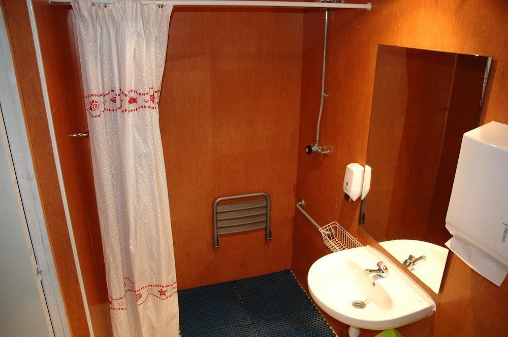 Sea Hostel Барселона Экстерьер фото
